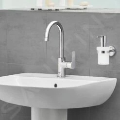 Grohe BauLoop - Wastafelkraan Met Waste, L-size, Chroom 23760000 -Badkamer Luxe 39777eccb75c45ba24f9f2ab