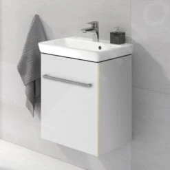 Villeroy & Boch Avento - Wastafelkast, 430x514x352 Mm, 1 Deur, Crystal White A88701B4 5 Villeroy & Boch Avento - Wastafelkast, 430x514x352 Mm, 1 Deur, Crystal White A88701B4 -Badkamer Luxe 6b3e350529b533710f8d1ec7