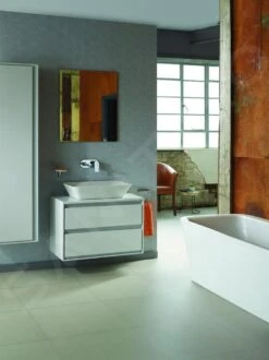 Ideal Standard Connect Air - Hoge Kast 400x300x1600 Mm, Glanzend Wit/mat Wit E0832B2 -Badkamer Luxe 8182753b7eafe5513bb2fb41