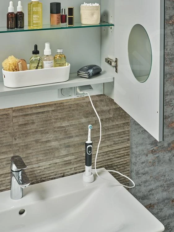 Ideal Standard Mirror&Light - Spiegelkast Met LED Verlichting En Inlegplank, 800x700 Mm, Aluminium T3442AL 3 Ideal Standard Mirror&Light - Spiegelkast Met LED Verlichting En Inlegplank, 800x700 Mm, Aluminium T3442AL - Afbeelding 3