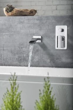 Sapho Ginko - Baduitloop Voor Inbouwkraan, Chroom 1205-03 -Badkamer Luxe 989c1e7fdd83c7a52cdf37b6