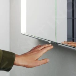 Keuco Royal Match - Spiegelkast Met LED-verlichting, 650x700x160 Mm, Zilver Geanodiseerd 12801171311 -Badkamer Luxe ae09c32db60cae55f50abd2a 6