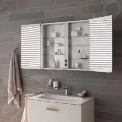 Keuco Royal Match - Spiegelkast Met LED-verlichting, Inbouw, 650x700x149 Mm, Zilver Geanodiseerd 12811171311 -Badkamer Luxe bdde14af022a77c2a166f74e 1